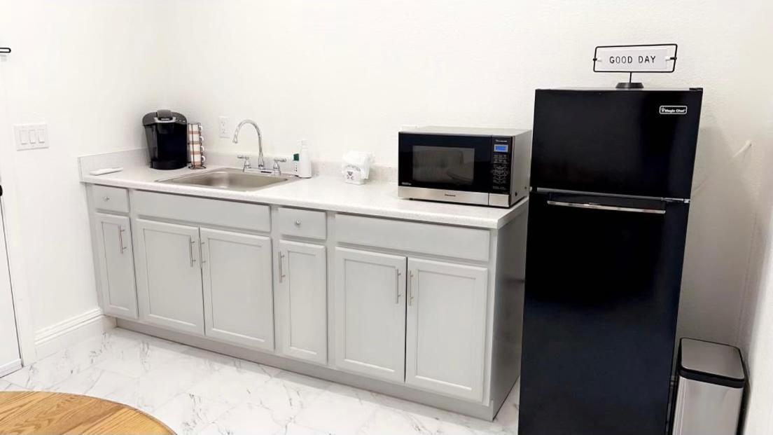 Guest House , 5 Min Away From Las Airport. لاس فيغاس المظهر الخارجي الصورة