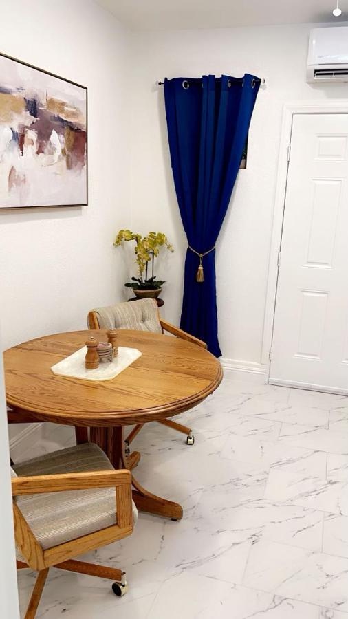 Guest House , 5 Min Away From Las Airport. لاس فيغاس المظهر الخارجي الصورة