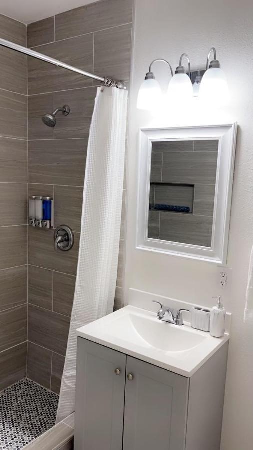 Guest House , 5 Min Away From Las Airport. لاس فيغاس المظهر الخارجي الصورة
